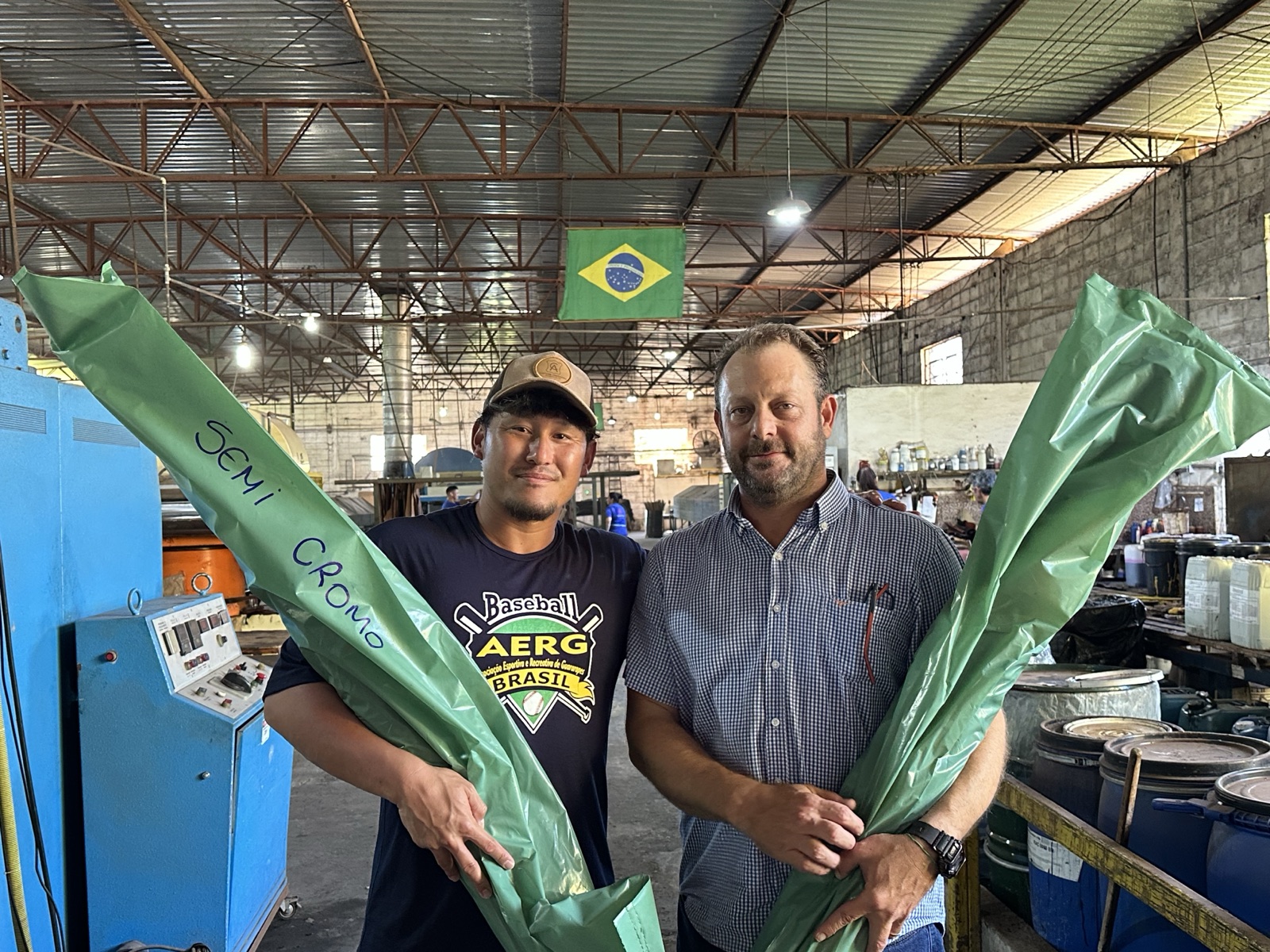 ブラジル事業 - 牛革グローブ製造
